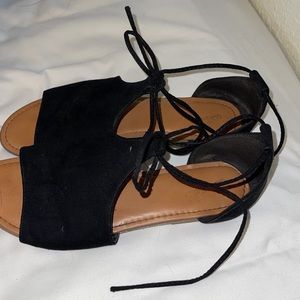Universal Thread Sandals